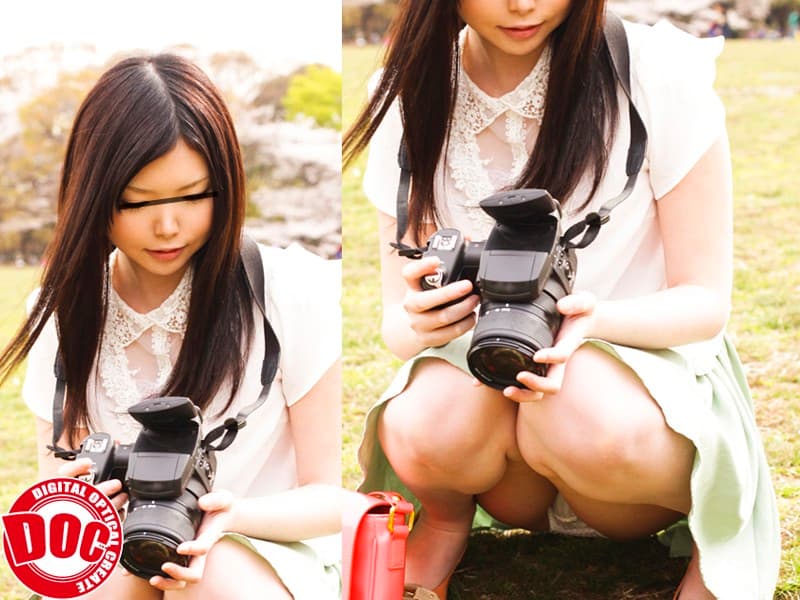 僕たちはその隙間を見逃さない！魅惑の三角地帯を放置している激カワ娘を見ていると、つい○○したい衝動に駆られて…