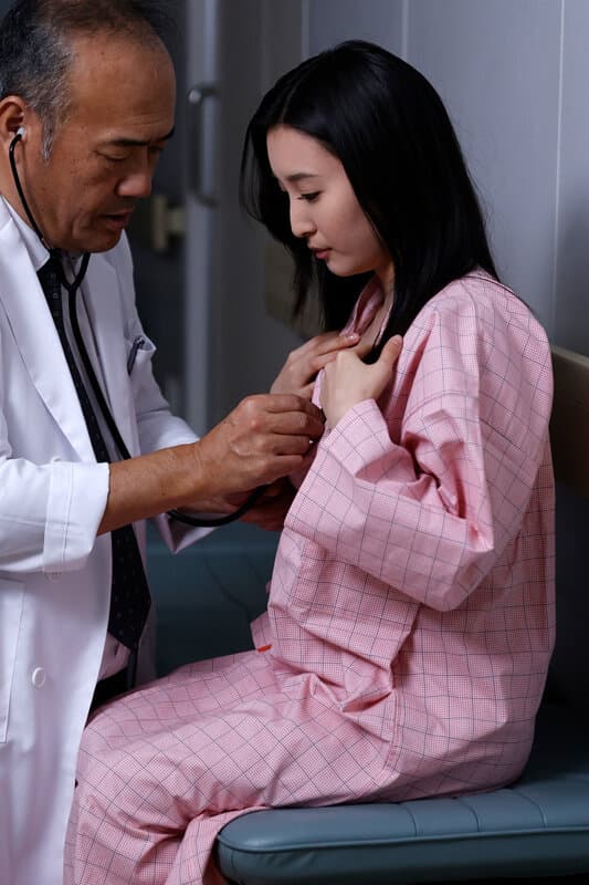 院内中出し痴● 無責任射精された人妻たち