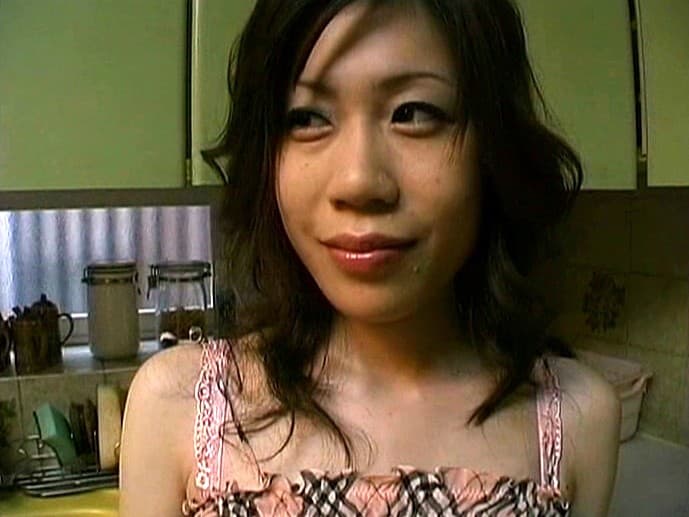 艶っぽい人妻に誘われ理性崩壊 フェラチオ好きな奥さんが「入れて～」