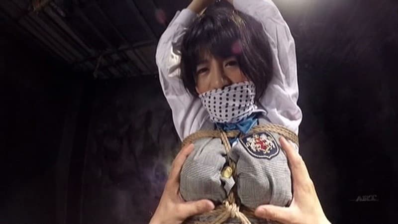 緊縛巨乳制服少女 萌雨らめ・仲村美緒