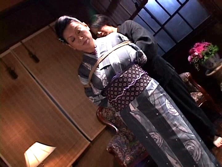 女繩師 狩野千秋 熟女縛りのテクニック 4