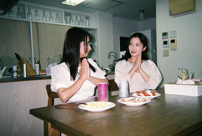 もしも2人が交際したら…好きが溢れる1日になりました。一緒にご飯作ってシャワー浴びて胸を重ね朝まで抱き合った初めてのお泊りおうちデート 月野かすみ 星乃夏月