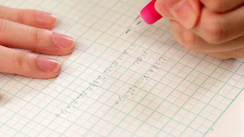 学生時代に好きが溢れ過ぎた一方通行なレズで離れた2人の気持ちは大人になって再会しあの頃の想いをもう一度伝えキスをして好きを感じ合った Nia 小野寺舞