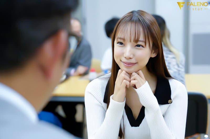 キャンパスでは教授と大学生。でも教授の個室では私だけのおじさん。今日も誰にもバレないように声を殺して合体。相性良すぎて毎回何度イッたかわからない肉欲まみれの快楽中毒セックス。「だって…好きなんだもん（ハート）」与田りん