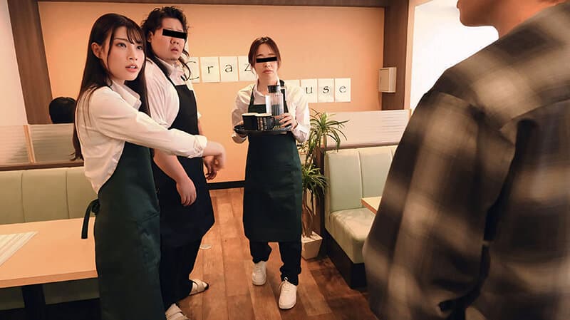 接客態度の悪さを売りにして流行っているレストランの店員が度を過ぎていたのでバイト後に待ち伏せ注意（SEX）。3日で従順な接客（肉便器）になりました 宮城りえ