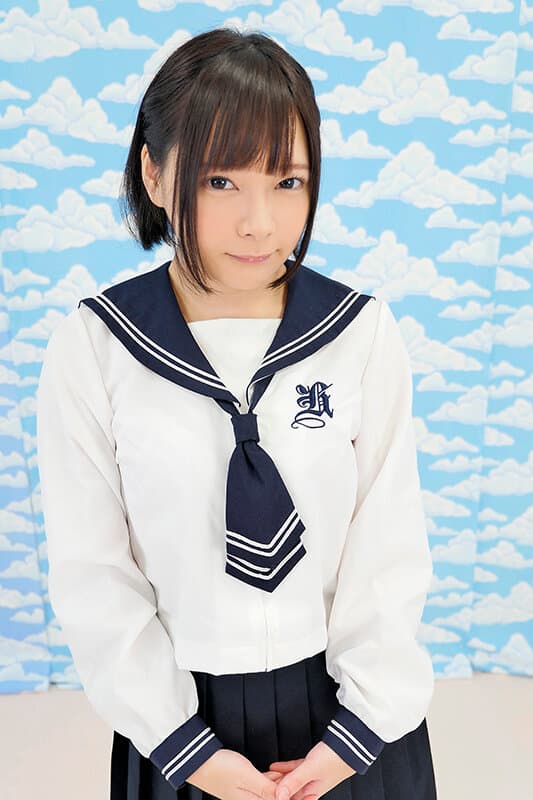 池袋で見つけた優しい女子校生に18cmメガチ○ポを素股してもらったらこんなヤラしい事になりました。 一条みお