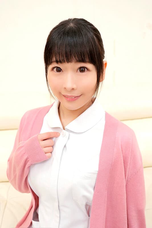 とっても優しい天使みたいなナースさんにED男子のオナニーの介抱してもらいました！！可愛いすぎる裸体にズル剥けギン勃ちしたチ○ポを白衣の奥にズブリ！金玉が空になるまで何度も中に出させてもらいました！ 奇跡の清楚系ナース編 原美織