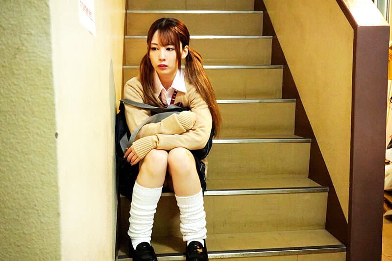 オジサンは私の事、必要としてくれる？ 隣でいつも留守番しているウブロリ娘がまさかのノーブラ乳首ポッチで誘惑！ 堀北わん