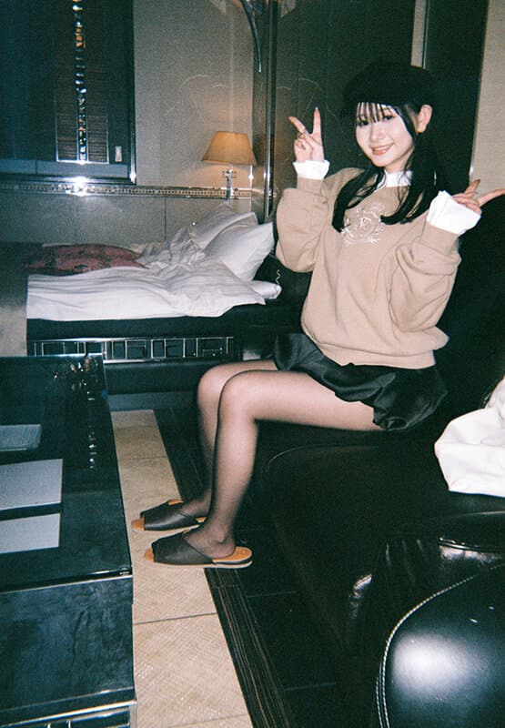 会社では大人しめな理系女子の静河さんにいきなりラブホデートに誘われ…初めからヤル気マンマンだったような小悪魔スマイルで何度も射精と中出しを求めてきた。