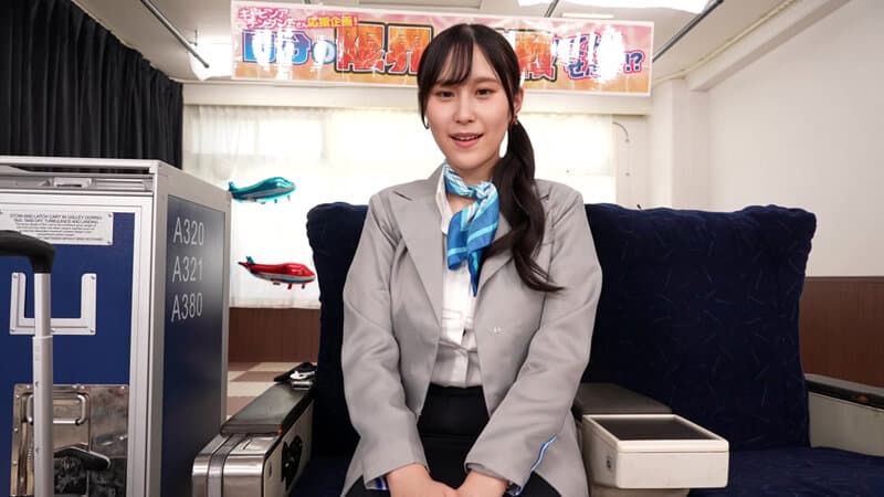 透け壁越しだからディルドーズブマン丸見え！フライト帰りの美脚CAが挑戦する極太ディルドチャレンジ！いやらしい腰振りをじっくり観察されて赤面羞恥イキ！欲しがりマ〇コに無責任中出し！～ひびきさん編～