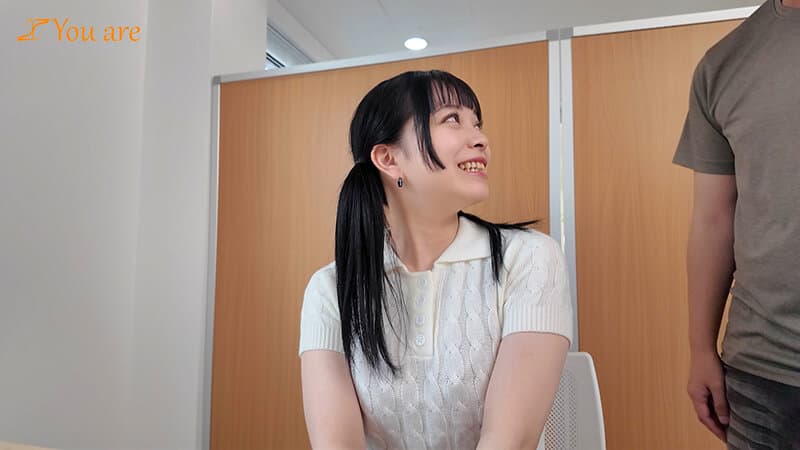 面接に来たFカップの巨乳レイヤー！？テスト撮影にもノリノリで即日オフィスハメ、ノリで中出し「え…出すの…」 月野はなび