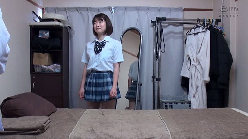 小枝成実 魔法のオイルで快感マッサージ