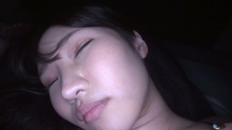 志恩まこ 暗闇でイタズラ中出し