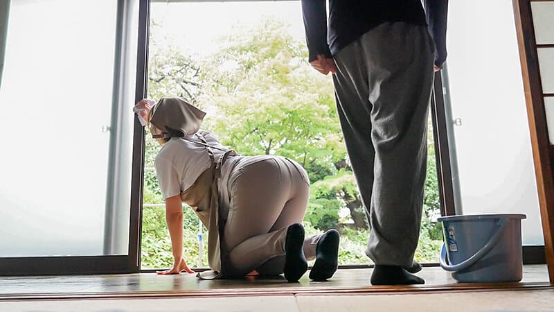 家事射精代行モーイク「お客様のお部屋もチ●ポもピカピカに。」