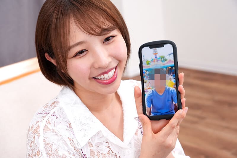 素人バラエティ 箱女！体は箱の中 感覚遮断スタイルDE彼氏にナマ電話チャレンジ！絶対に感じちゃダメなのに… 首の下から好き勝手いじくりまわされてイキ潮噴射が止められない！！