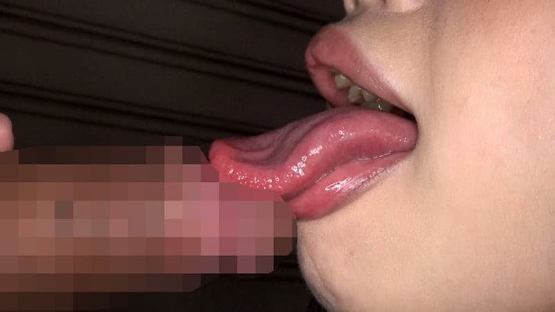 ねっ～とりチ●ポを味わう、えげつないスロ～フェラチオ