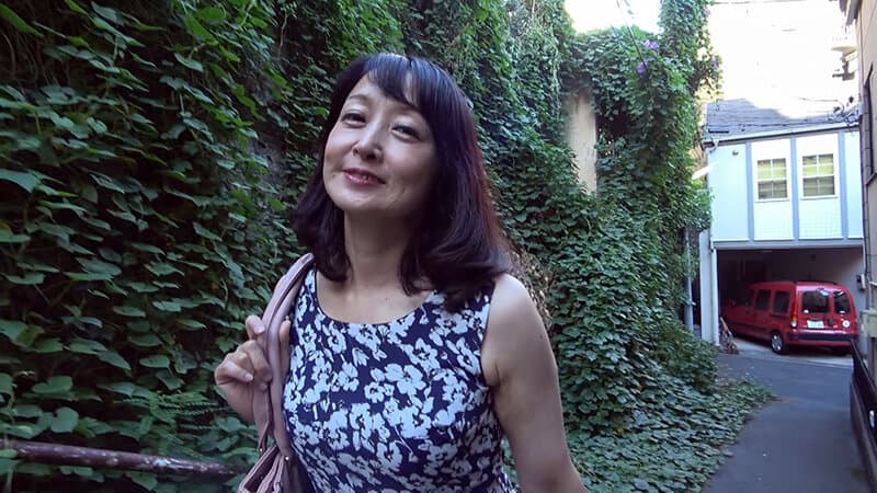 セーラー服熟女失禁羞恥 高倉梨奈