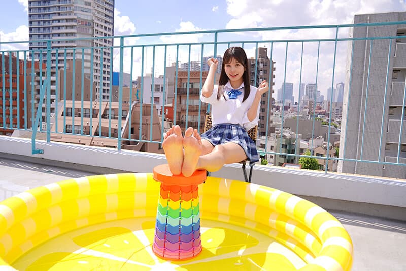 美女の足裏をふやけるまで舐めたい！ 前田美波