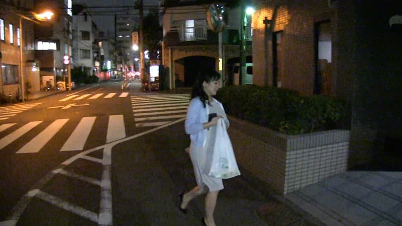 【配信専用】兼業主婦 すみれ 夫が出張中の夜に目だし帽の強盗襲撃！クローゼ