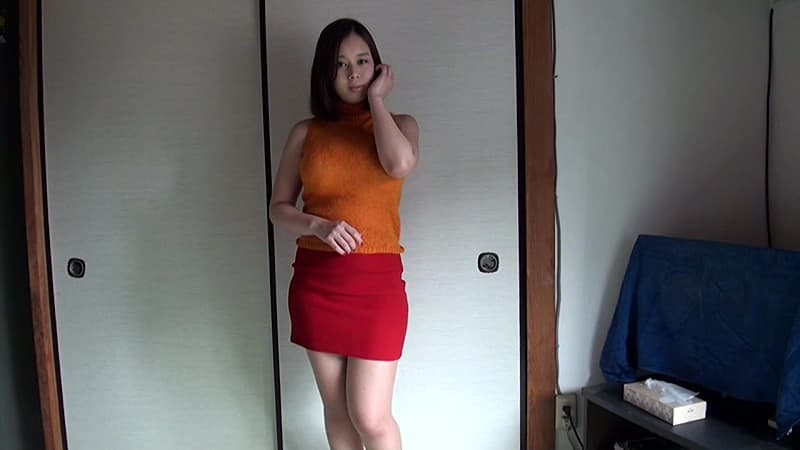 超個人撮影！デカパイ乳首丸出し生着替え盛りだくさん！OL姿パンスト破りから始まるブルブル爆乳マニア収集家の秘蔵映像！塚田詩織