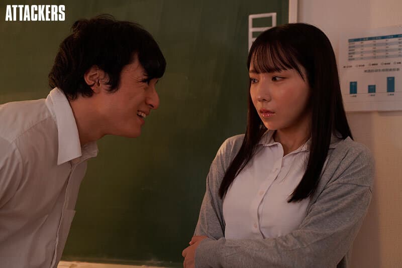 限界集落の村に赴任した人妻女教師は、村の繁栄の為に毎日子種を注がれる。 海老咲あお