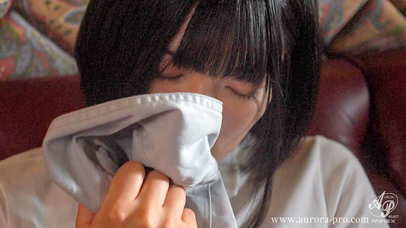 ずっと好きだったおじさん達の肉オナホになりたい…エスカレートするマゾ娘 中年チ〇ポ偏愛女学生 虹村ゆみ