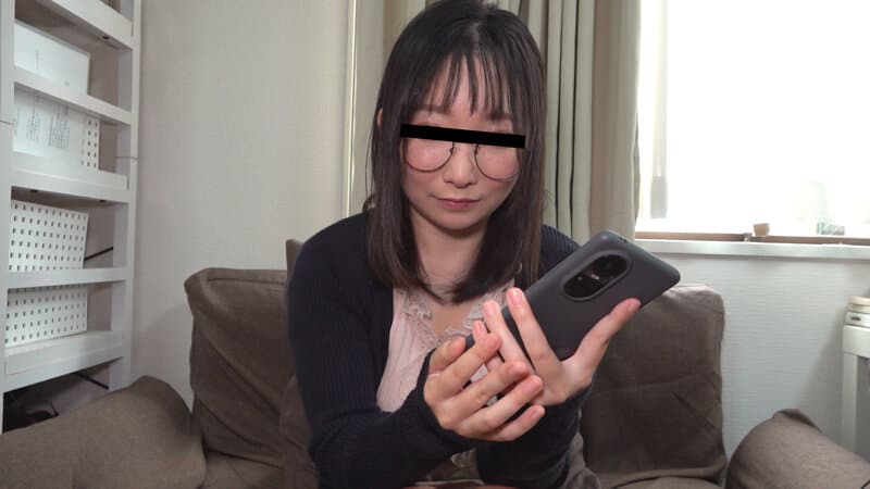 ガチンコ寝取らせドキュメント おっとり三十路おねえさん、彼氏に見られながら巨根に屈する