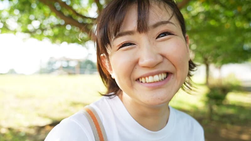 配信中に脱糞事故で覚醒！ 笑顔が素敵な九州弁娘の糞まみれメッシーSEX 馬場のん
