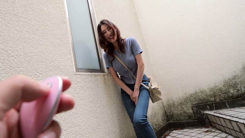 爆乳性処理便利な女と生中出しデート 葉月保奈美