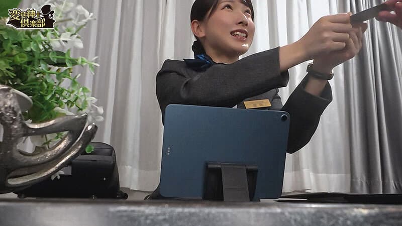 一流ホテルウーマン上品おま○こ激ピストン中出しレ×プ乱交映像（CLUB-921）