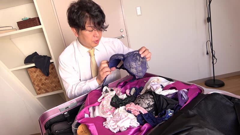 【4K】全身透け透けタイツな巨乳上司のパワハラ痴女誘惑 美木ひなの