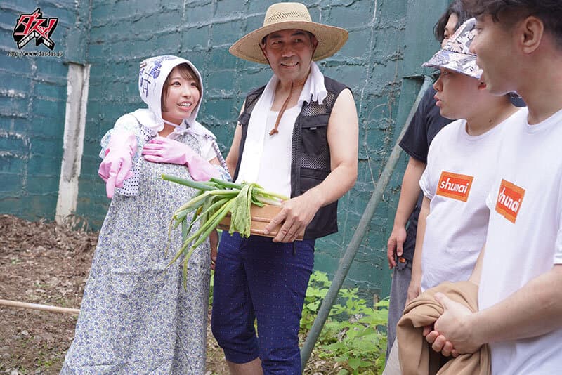 おらのオ○コに1ッ発2発と並々精子溢れるくらい中出ししてほしいっぺよ。下品マラ中毒の田舎純情イモ娘。 宍戸里帆
