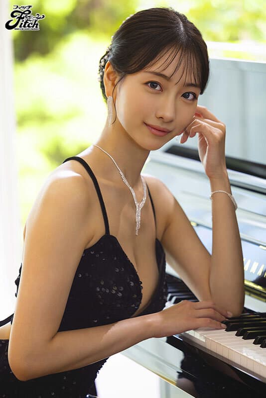 世界が注目した美しき天才ピアニスト 早瀬すみれAVデビュー