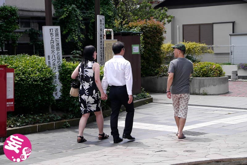 「I・W・G・P」（池袋 ウエスト ゲテモノ パーク） ザ・熟女初撮りドキュメント！ 池袋に生息する素人妻たちのリアルエロス