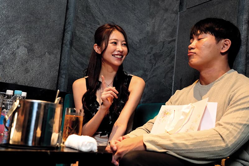 Red Dragon 森日向子 How to Dragon 極上セクシーキャバ嬢を口説き落としてお持ち帰り出来ちゃう「森日向子」の実演SEX講座！！