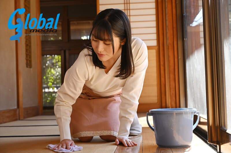 緊縛調教妻 遺産目的で裕福な家に嫁いだ妻が知った異常快楽。夫よりも義父の縄に溺れていく厳しい調教の日々… 春原未来