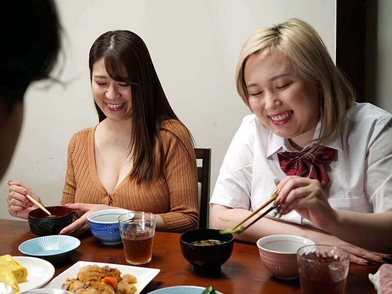 痴女られパイズリおっぱい親子丼ハーレム 田舎に引っ越してきた僕はお隣さんのムッチリW爆乳親子と悶絶逆3PSEXしまくった 田中ねね/武田怜香