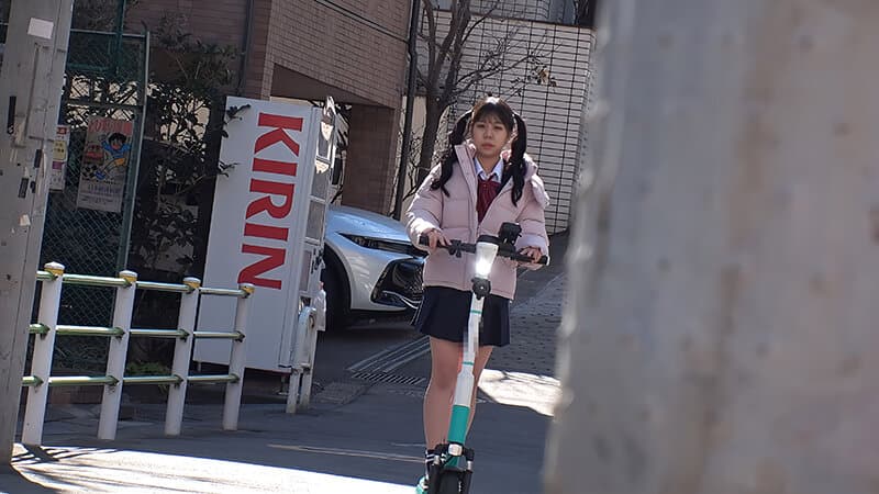 電動キックボードで帰宅する小生意気な巨乳女先輩 不登校デカチン童貞後輩に「ほらっ挿れてみな！」とあおったら逆にメスイキLOOPされたよぉぉ～