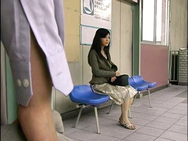 我慢できない母親たち 亭主のかわりに義理の息子/稼ぎは悪いが絶倫亭主/娘の家庭教師に手をつける母/ゴムをはめないでした不倫のつけ