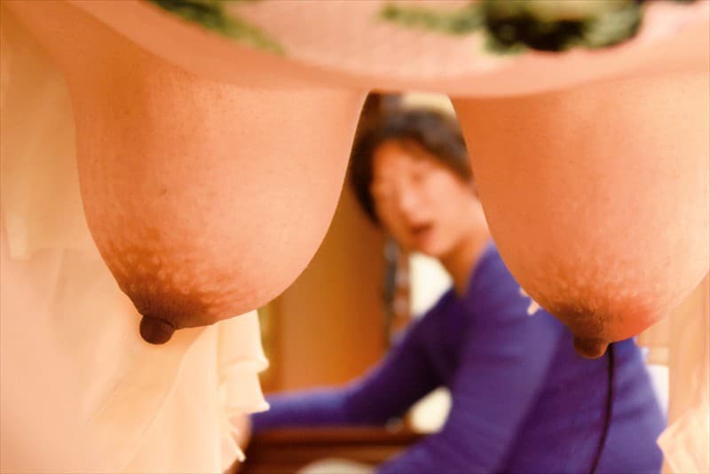 タピオカ乳首と黒アワビ 熟女の垂れかけたオッパイに浮かぶ感度抜群の黒乳首を抓って嬲ってコリコリに勃起した状態で責めまくりビショ濡れになったマ●コを堪能！！