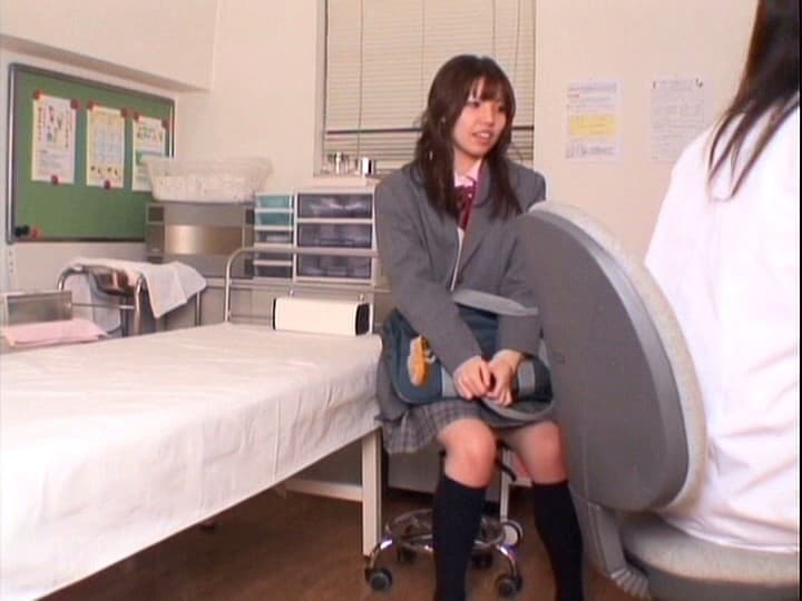 女校医放課後盗撮 03
