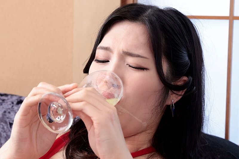 白濁汁強●大量ぶっかけ＆ごっくん！アナルFUCK調教 鞠るり