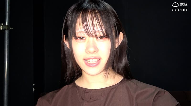 【激レア】「超貴重な口内・歯・のどちんこ観察＆小魚咀嚼巨大女プレイ！」甘井くるみ