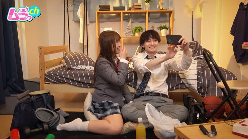 ●校生REC エッチ覚えたて男女の好奇心は∞！携帯で陰部のドアップ撮りあい大興奮のAV顔負けのハメ撮りエッチ