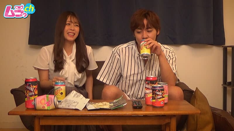 ニンゲン観察 意識していなかった友人がまさかのAV監督に！ 隠し持っていた規格外のデカマラを見せつけられ、理性が吹き飛びハメまくった夜。