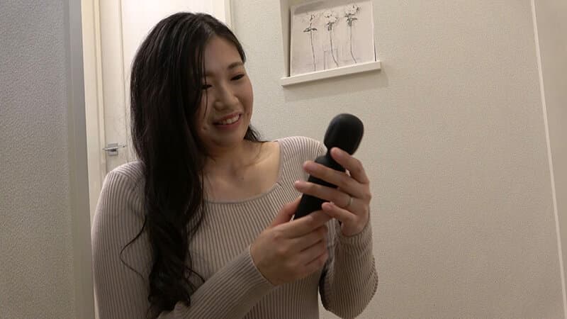 宅配便のデカチン男に我慢出来ないエロ妻 松本ゆり子