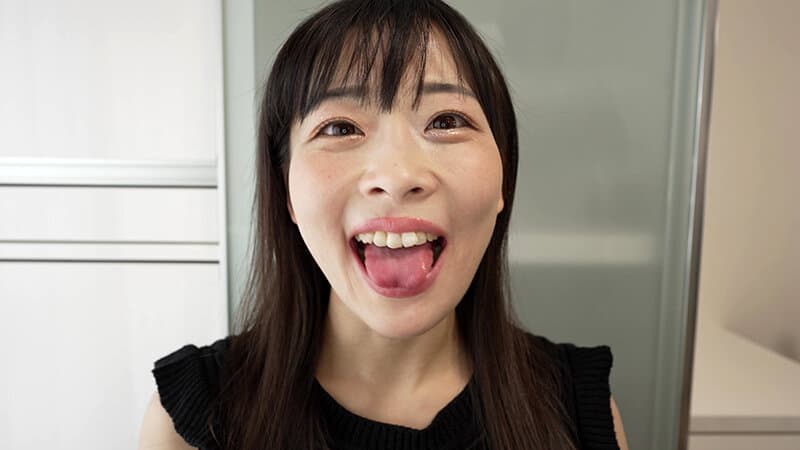 【個人撮影】原美織の舌ブラシで「汚舌苔」採取