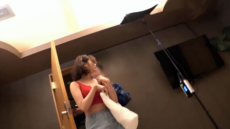 【極上P活娘ローションましましヌルテカSEX！】【もちろん生で味わう健康的美ボディ！】【ローションよりヌルヌルの美少女のアソコにテイクオフ！】健康的美ボディの美少女なのに…欲に忠実？オジチン欲情不可避の不健全えちえちボディのP娘と生挿入ランデブー2NN 前田美波