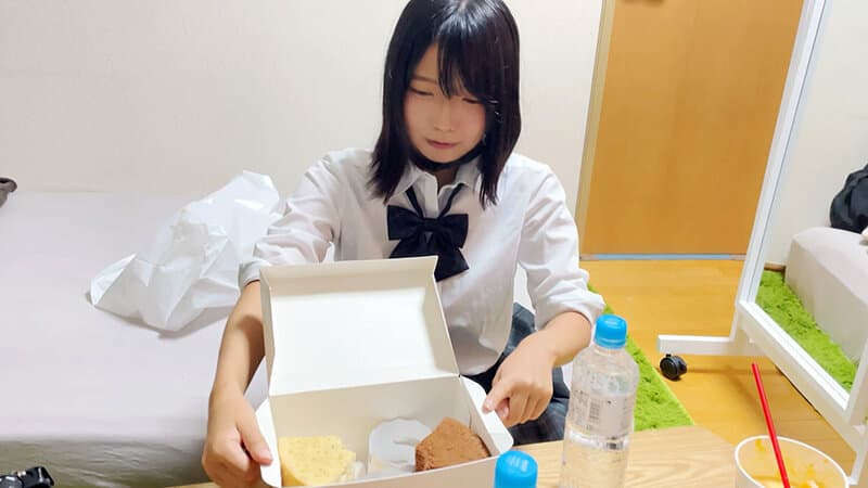 【あなたのクラスの地味かわいい子】陰キャオタク女子。もれなく全員エロい体なうえ性欲強すぎたので中出しで分からせ！