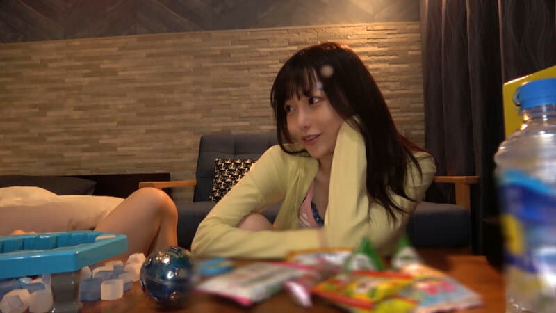 ケンカップルの仲直り甘イチャセックス 「今日はハメ撮りしてもいーよ」 中出し2回 秋元さちか